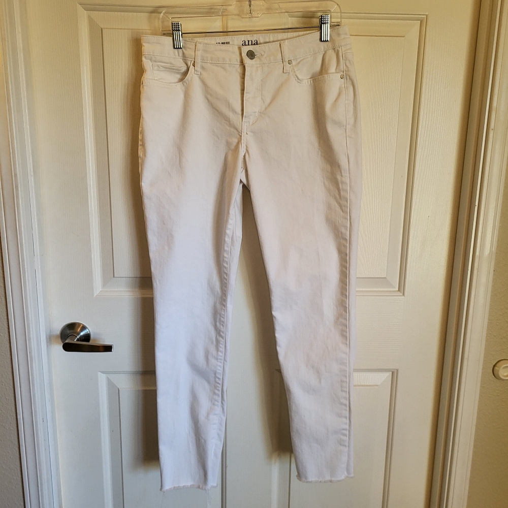 a.n.a Women's White Skinny Jeans
